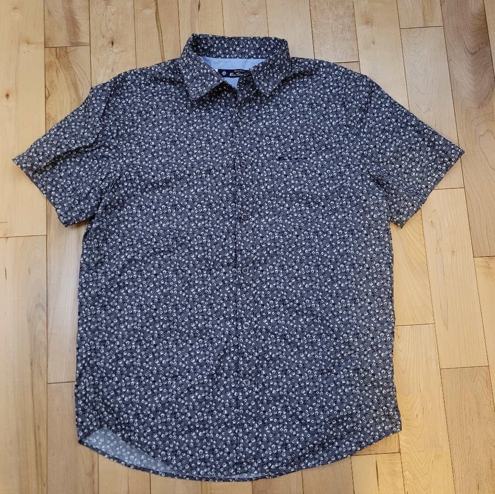 Ben Sherman men's size medium shirt sleeve button up shirt